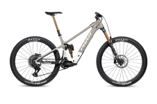 Celoodpružené elektrokolo Pivot SL/AM Pro X0 Eagle Transmission