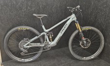 Testovací kolo Pivot Cycles Shuttle SL Pro